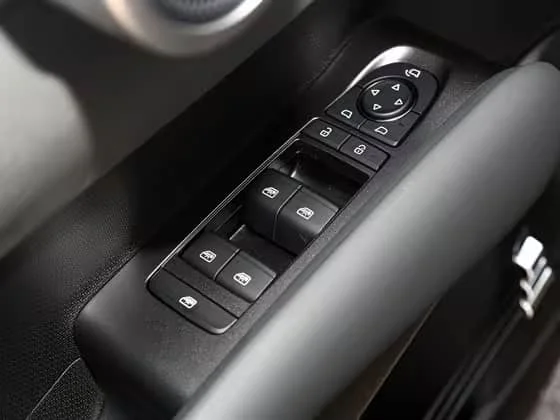 比亚迪元 PLUS 内饰 2